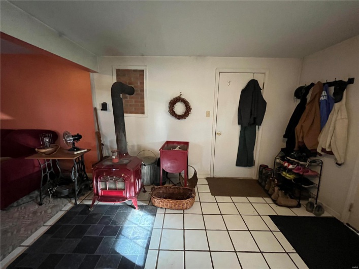 1443 Madison 212, Fredericktown, Missouri 63645, 4 Bedrooms Bedrooms, 12 Rooms Rooms,3 BathroomsBathrooms,Residential,For Sale,Madison 212,MAR25006788