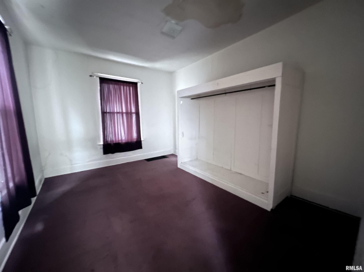 611 WALNUT Street, Carbondale, Illinois 62901, 0 , 0 ,0,Residential Income,For Sale,WALNUT,0,RMAEB456728