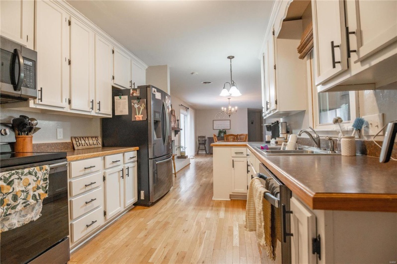 407 Palo Verde Drive, Malden, Missouri 63863, 3 Bedrooms Bedrooms, 8 Rooms Rooms,2 BathroomsBathrooms,Residential,For Sale,Palo Verde,MAR25007740
