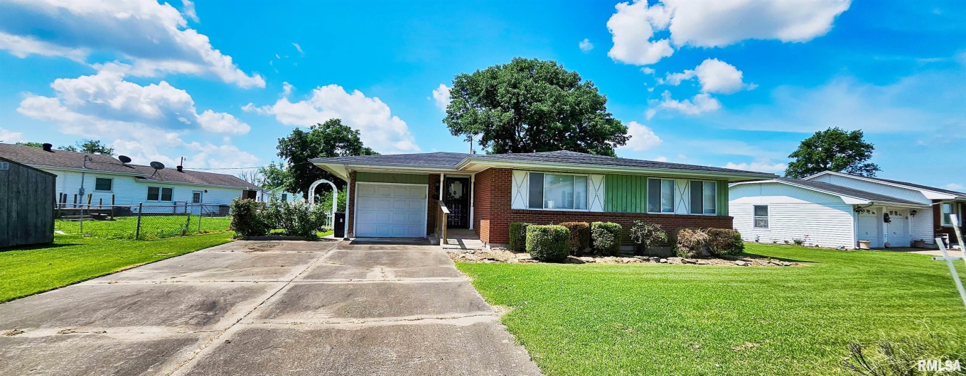 103 DAVID Drive, McClure, Illinois 62957, 2 Bedrooms Bedrooms, 0 ,2 BathroomsBathrooms,Residential,For Sale,DAVID,0,RMAEB456518