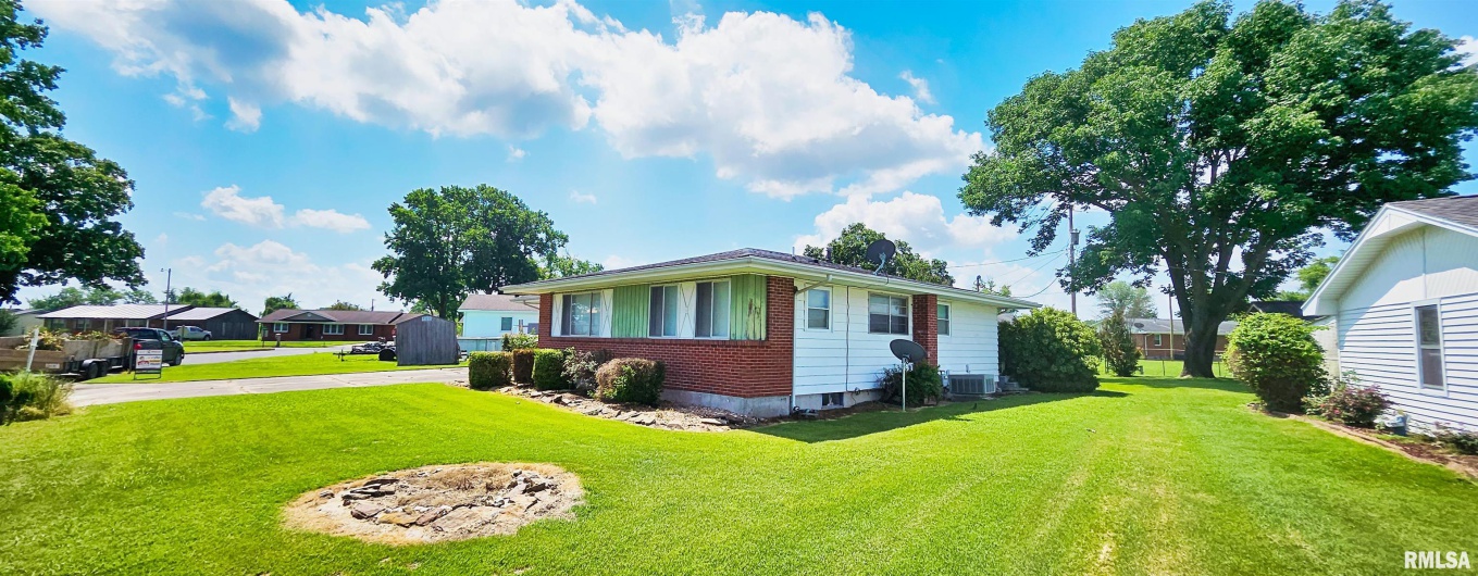 103 DAVID Drive, McClure, Illinois 62957, 2 Bedrooms Bedrooms, 0 ,2 BathroomsBathrooms,Residential,For Sale,DAVID,0,RMAEB456518