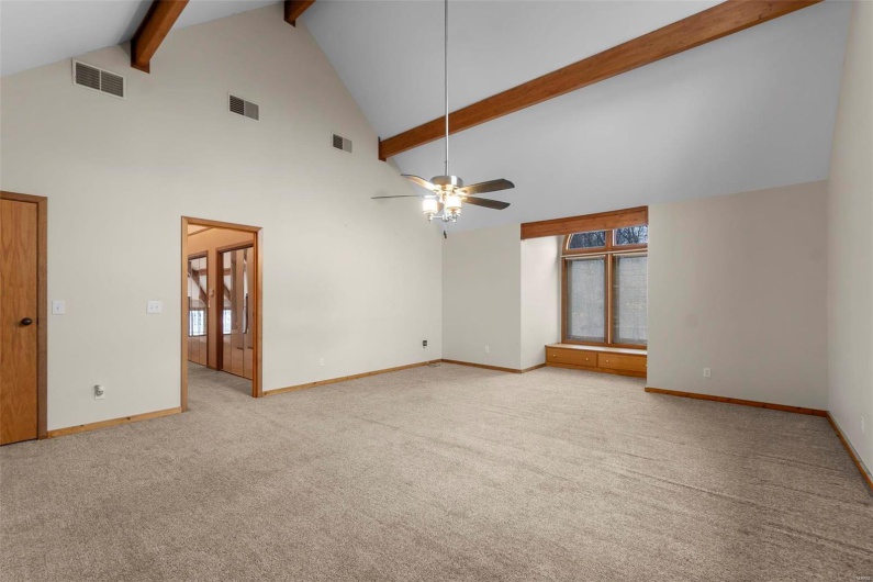 2703 Cobblestone Court, Cape Girardeau, Missouri 63701, 5 Bedrooms Bedrooms, 11 Rooms Rooms,5 BathroomsBathrooms,Residential,For Sale,Cobblestone,MAR25007210