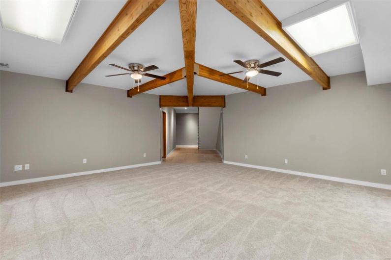 2703 Cobblestone Court, Cape Girardeau, Missouri 63701, 5 Bedrooms Bedrooms, 11 Rooms Rooms,5 BathroomsBathrooms,Residential,For Sale,Cobblestone,MAR25007210