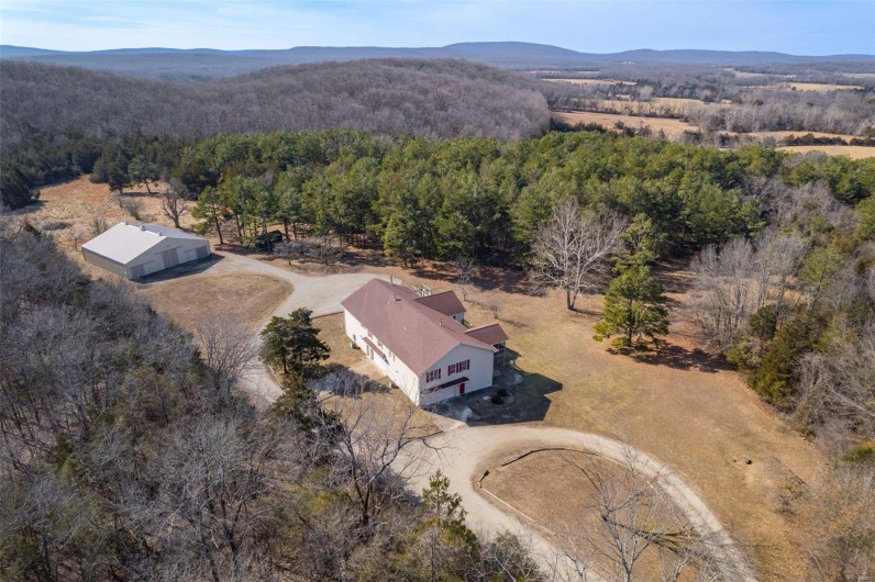 107 Wild Horse Road, Farmington, Missouri 63640, 6 Bedrooms Bedrooms, 23 Rooms Rooms,5 BathroomsBathrooms,Residential,For Sale,Wild Horse,MAR25006718