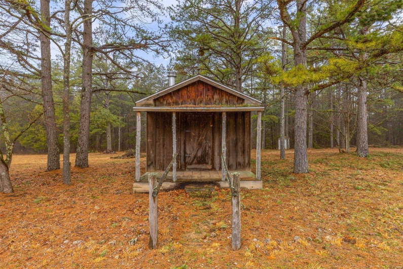 Hunting shed