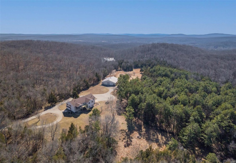 107 Wild Horse Road, Farmington, Missouri 63640, 6 Bedrooms Bedrooms, 23 Rooms Rooms,5 BathroomsBathrooms,Residential,For Sale,Wild Horse,MAR25006718