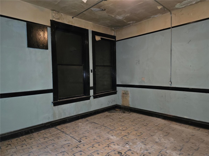124 Front Street, Sikeston, Missouri 63801, ,Commercial Sale,For Sale,Front,MAR25007986