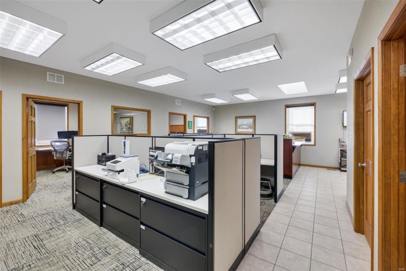 Kitchen with light tile patterned floors