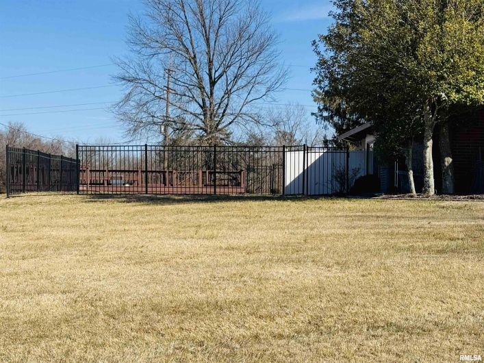 800 GREEN Street, Anna, Illinois 62906-0000, 3 Bedrooms Bedrooms, 0 ,4 BathroomsBathrooms,Residential,For Sale,GREEN,0,RMAEB456751