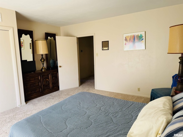 800 GREEN Street, Anna, Illinois 62906-0000, 3 Bedrooms Bedrooms, 0 ,4 BathroomsBathrooms,Residential,For Sale,GREEN,0,RMAEB456751