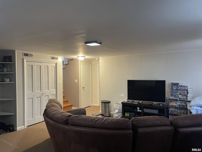 217 APPLE Lane, Anna, Illinois 62906, 3 Bedrooms Bedrooms, 0 ,3 BathroomsBathrooms,Residential,For Sale,APPLE,0,RMAEB456753