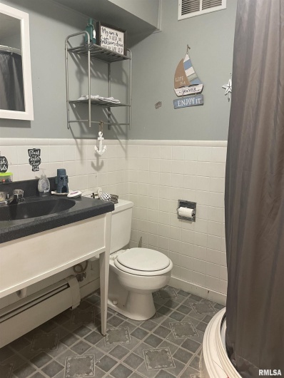 217 APPLE Lane, Anna, Illinois 62906, 3 Bedrooms Bedrooms, 0 ,3 BathroomsBathrooms,Residential,For Sale,APPLE,0,RMAEB456753
