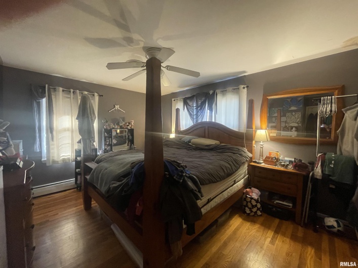 217 APPLE Lane, Anna, Illinois 62906, 3 Bedrooms Bedrooms, 0 ,3 BathroomsBathrooms,Residential,For Sale,APPLE,0,RMAEB456753