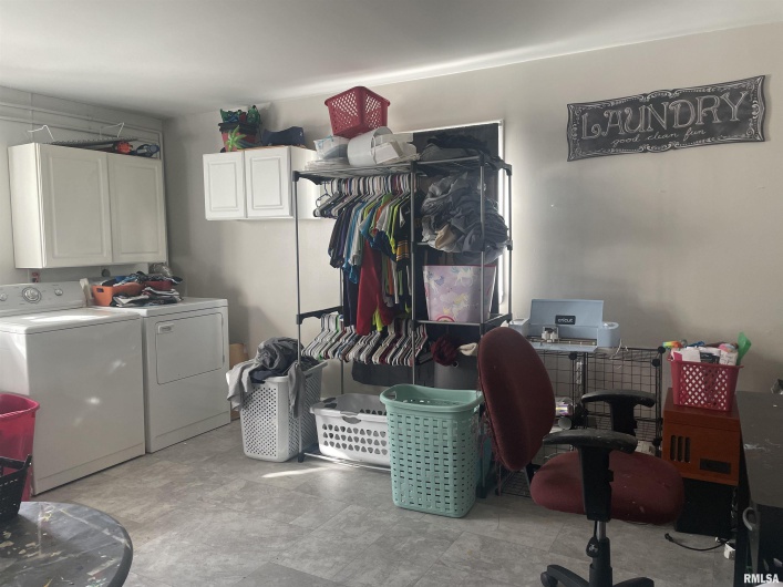 217 APPLE Lane, Anna, Illinois 62906, 3 Bedrooms Bedrooms, 0 ,3 BathroomsBathrooms,Residential,For Sale,APPLE,0,RMAEB456753