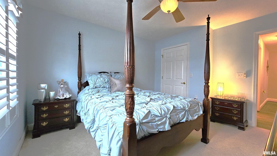 3211 CHEROKEE Drive, Marion, Illinois 62959, 2 Bedrooms Bedrooms, 0 ,2 BathroomsBathrooms,Residential,For Sale,CHEROKEE,0,RMAEB456761