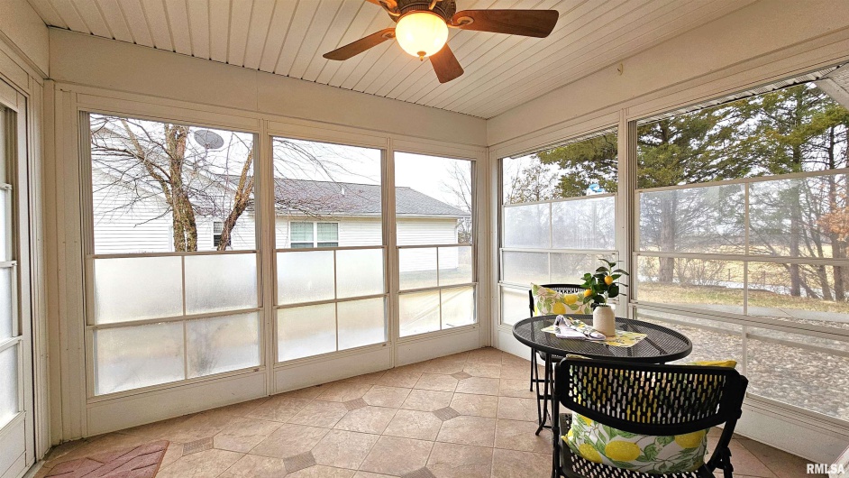 3211 CHEROKEE Drive, Marion, Illinois 62959, 2 Bedrooms Bedrooms, 0 ,2 BathroomsBathrooms,Residential,For Sale,CHEROKEE,0,RMAEB456761