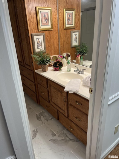 22483 RAILROAD Street, Olive Branch, Illinois 62969, 2 Bedrooms Bedrooms, 0 ,2 BathroomsBathrooms,Residential,For Sale,RAILROAD,0,RMAEB456762