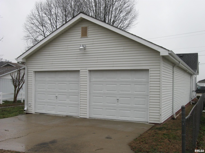 22483 RAILROAD Street, Olive Branch, Illinois 62969, 2 Bedrooms Bedrooms, 0 ,2 BathroomsBathrooms,Residential,For Sale,RAILROAD,0,RMAEB456762