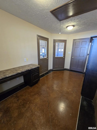 361 Cherokee Ridge Lane, Carbondale, Illinois 62901, 5 Bedrooms Bedrooms, 0 ,2 BathroomsBathrooms,Residential,For Sale,Cherokee Ridge,0,RMAEB456769