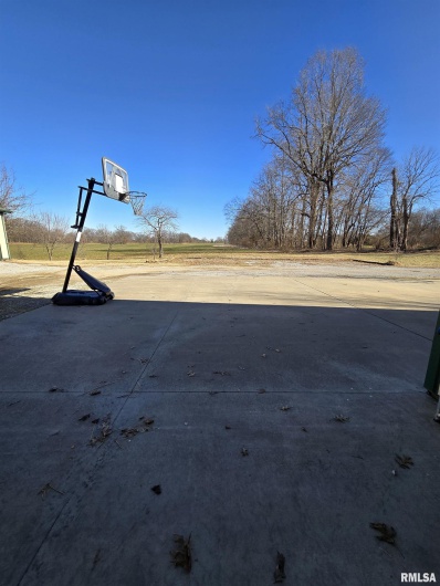 361 Cherokee Ridge Lane, Carbondale, Illinois 62901, 5 Bedrooms Bedrooms, 0 ,2 BathroomsBathrooms,Residential,For Sale,Cherokee Ridge,0,RMAEB456769