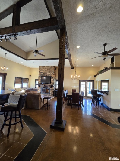 361 Cherokee Ridge Lane, Carbondale, Illinois 62901, 5 Bedrooms Bedrooms, 0 ,2 BathroomsBathrooms,Residential,For Sale,Cherokee Ridge,0,RMAEB456769