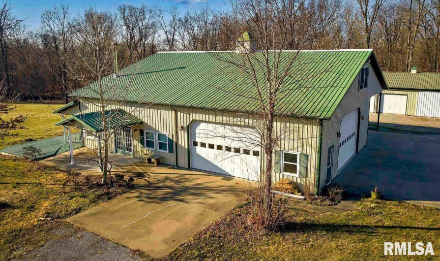 361 Cherokee Ridge Lane, Carbondale, Illinois 62901, 5 Bedrooms Bedrooms, 0 ,2 BathroomsBathrooms,Residential,For Sale,Cherokee Ridge,0,RMAEB456769