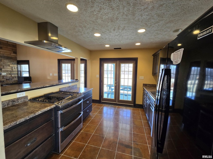 361 Cherokee Ridge Lane, Carbondale, Illinois 62901, 5 Bedrooms Bedrooms, 0 ,2 BathroomsBathrooms,Residential,For Sale,Cherokee Ridge,0,RMAEB456769