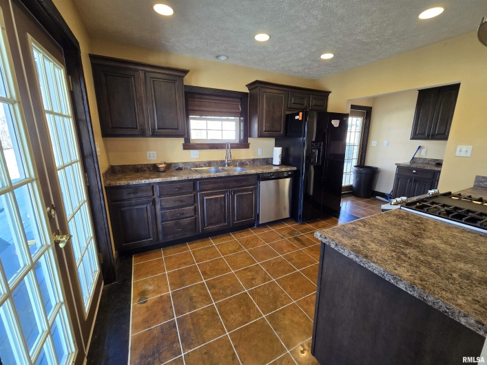 361 Cherokee Ridge Lane, Carbondale, Illinois 62901, 5 Bedrooms Bedrooms, 0 ,2 BathroomsBathrooms,Residential,For Sale,Cherokee Ridge,0,RMAEB456769