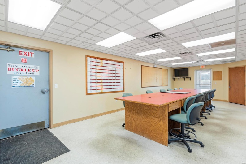 275 Larcel Drive, Sikeston, Missouri 63801, ,Commercial Sale,For Sale,Larcel,MAR25008279