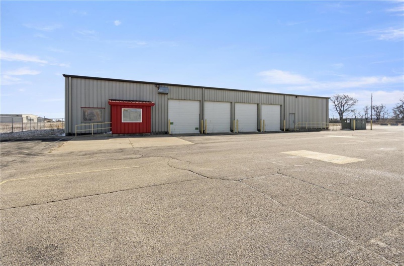 275 Larcel Drive, Sikeston, Missouri 63801, ,Commercial Sale,For Sale,Larcel,MAR25008279