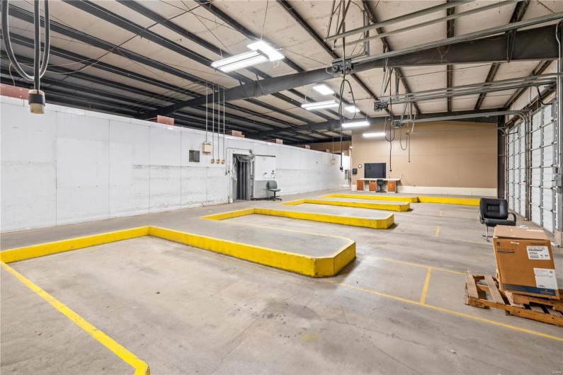 275 Larcel Drive, Sikeston, Missouri 63801, ,Commercial Sale,For Sale,Larcel,MAR25008279