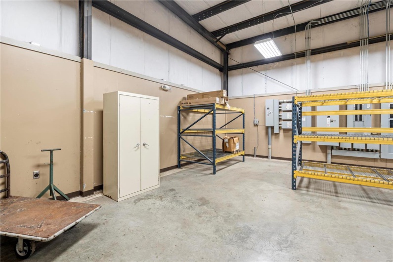 275 Larcel Drive, Sikeston, Missouri 63801, ,Commercial Sale,For Sale,Larcel,MAR25008279