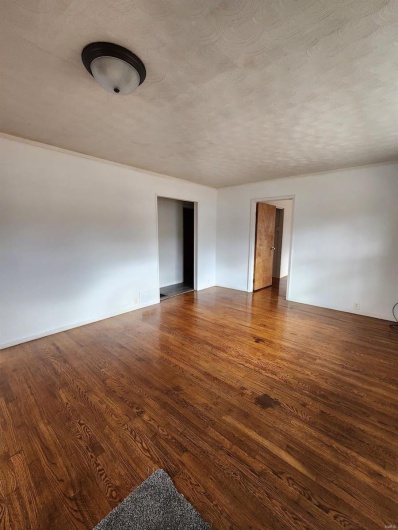527 Virginia Avenue, Farmington, Missouri 63640, 3 Bedrooms Bedrooms, 6 Rooms Rooms,2 BathroomsBathrooms,Residential,For Sale,Virginia,MAR25008145