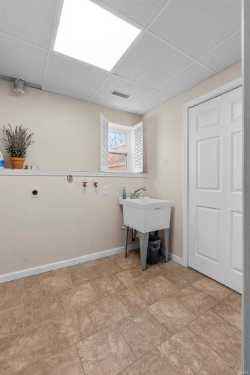 1451 Bella Vista Drive, Jackson, Missouri 63755, 3 Bedrooms Bedrooms, 6 Rooms Rooms,3 BathroomsBathrooms,Residential,For Sale,Bella Vista,MAR25007698
