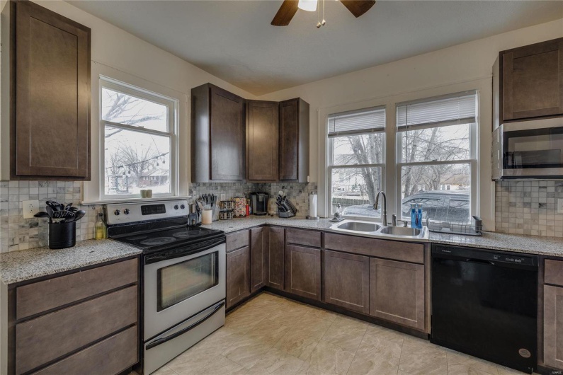 213 Walnut Street, Arcadia, Missouri 63621, 3 Bedrooms Bedrooms, 6 Rooms Rooms,1 BathroomBathrooms,Residential,For Sale,Walnut,MAR25008268