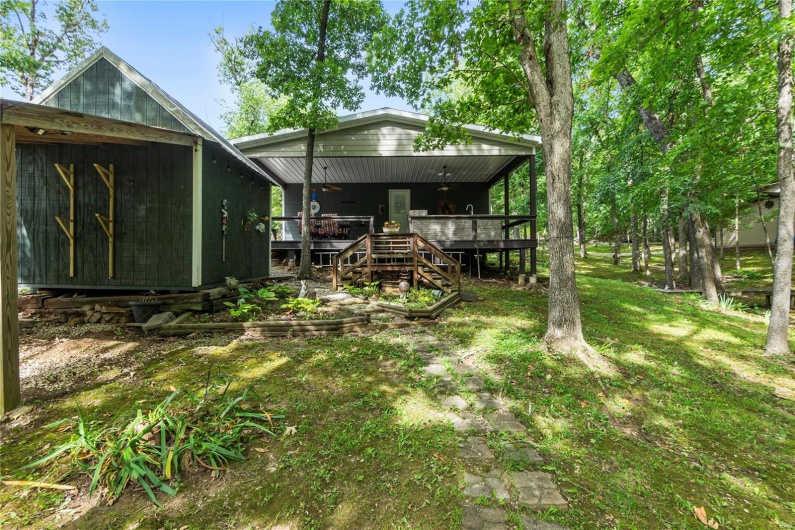 1053 Erie Trail Drive, Perryville, Missouri 63775, 3 Bedrooms Bedrooms, 7 Rooms Rooms,2 BathroomsBathrooms,Residential,For Sale,Erie Trail,MAR25008753