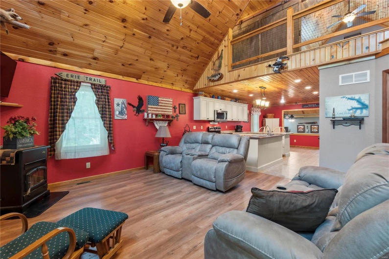 1053 Erie Trail Drive, Perryville, Missouri 63775, 3 Bedrooms Bedrooms, 7 Rooms Rooms,2 BathroomsBathrooms,Residential,For Sale,Erie Trail,MAR25008753