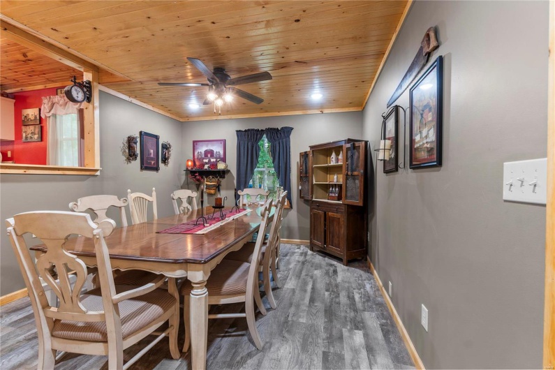 1053 Erie Trail Drive, Perryville, Missouri 63775, 3 Bedrooms Bedrooms, 7 Rooms Rooms,2 BathroomsBathrooms,Residential,For Sale,Erie Trail,MAR25008753