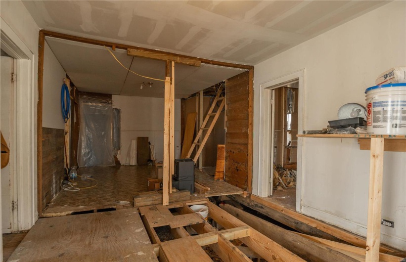 109 Business HH, Piedmont, Missouri 63957, 2 Bedrooms Bedrooms, 5 Rooms Rooms,1 BathroomBathrooms,Residential,For Sale,Business HH,MAR25008795
