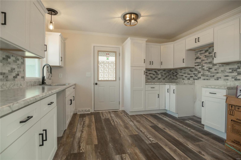 514 Missouri Street, Bloomfield, Missouri 63825, 2 Bedrooms Bedrooms, 6 Rooms Rooms,1 BathroomBathrooms,Residential,For Sale,Missouri,MAR25008830