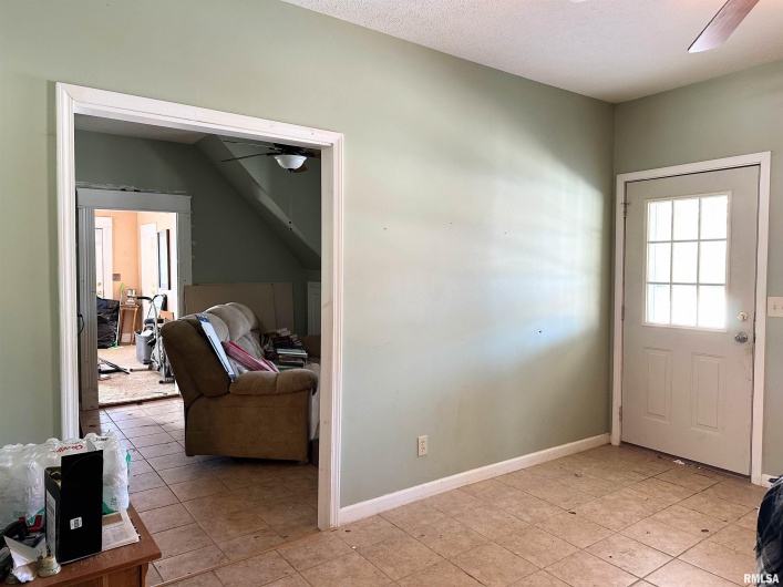 1925 MURPHY Road, Creal Springs, Illinois 62922, 4 Bedrooms Bedrooms, 0 ,2 BathroomsBathrooms,Residential,For Sale,MURPHY,0,RMAEB456793