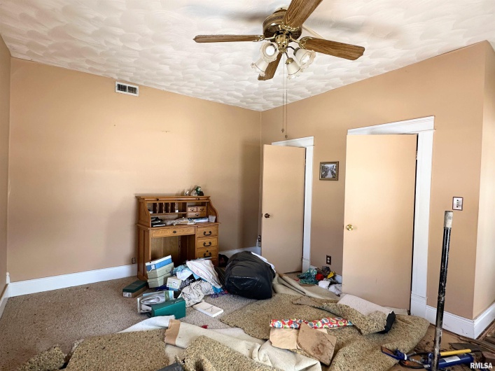 1925 MURPHY Road, Creal Springs, Illinois 62922, 4 Bedrooms Bedrooms, 0 ,2 BathroomsBathrooms,Residential,For Sale,MURPHY,0,RMAEB456793
