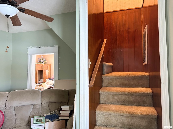 1925 MURPHY Road, Creal Springs, Illinois 62922, 4 Bedrooms Bedrooms, 0 ,2 BathroomsBathrooms,Residential,For Sale,MURPHY,0,RMAEB456793