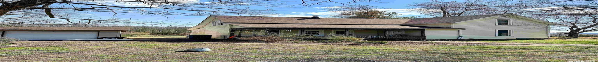 Residential For Sale 1925 MURPHY Road, Creal Springs, Illinois 62922, 4 Bedrooms Bedrooms, ,2 BathroomsBathrooms,Residential,For Sale,MURPHY,RMAEB456793