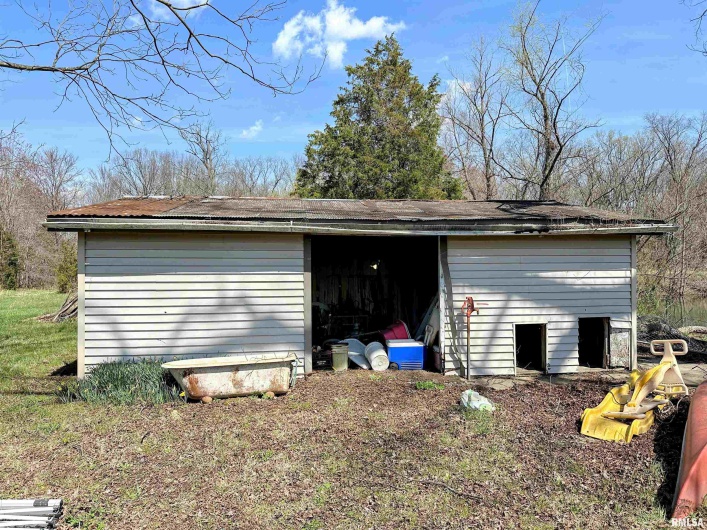 1925 MURPHY Road, Creal Springs, Illinois 62922, 4 Bedrooms Bedrooms, 0 ,2 BathroomsBathrooms,Residential,For Sale,MURPHY,0,RMAEB456793