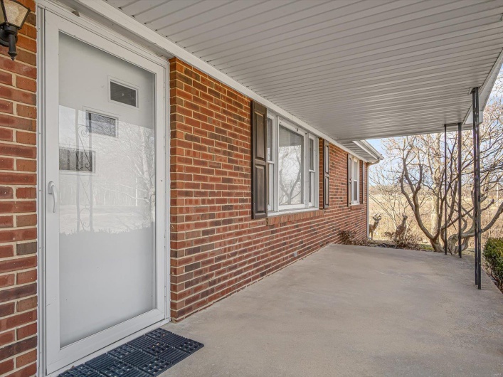 9355 State Route 3, Red Bud, Illinois 62278, 4 Bedrooms Bedrooms, 4 Rooms Rooms,1 BathroomBathrooms,Residential,For Sale,State Route 3,MAR25008580