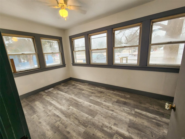 617 1st Street, Sparta, Illinois 62286, 2 Bedrooms Bedrooms, 5 Rooms Rooms,1 BathroomBathrooms,Residential,For Sale,1st,MAR25007773