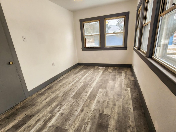 617 1st Street, Sparta, Illinois 62286, 2 Bedrooms Bedrooms, 5 Rooms Rooms,1 BathroomBathrooms,Residential,For Sale,1st,MAR25007773
