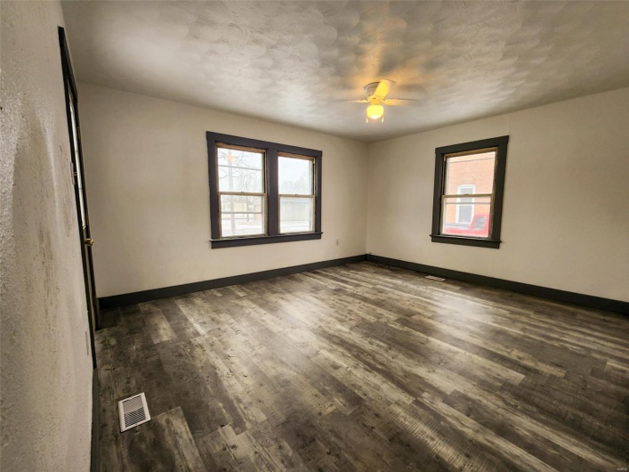 617 1st Street, Sparta, Illinois 62286, 2 Bedrooms Bedrooms, 5 Rooms Rooms,1 BathroomBathrooms,Residential,For Sale,1st,MAR25007773