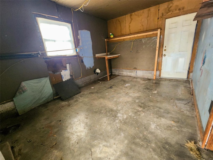 617 1st Street, Sparta, Illinois 62286, 2 Bedrooms Bedrooms, 5 Rooms Rooms,1 BathroomBathrooms,Residential,For Sale,1st,MAR25007773